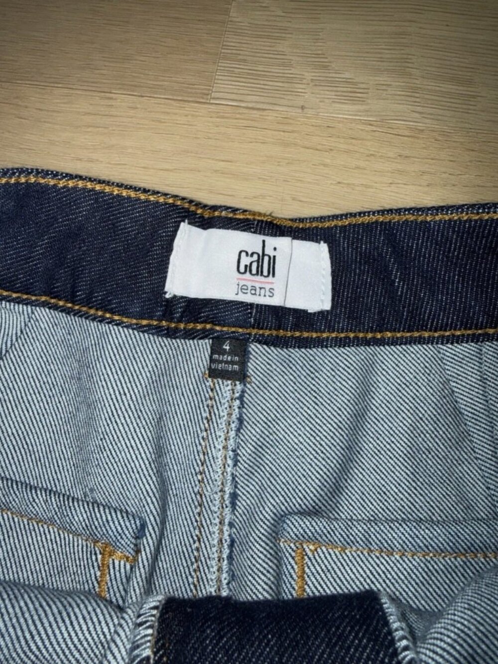 Cabi Tomboy Short #6637 Size 4 Dark Blue Denim Dark Wash Loose Baggy EUC - Picture 3 of 5
